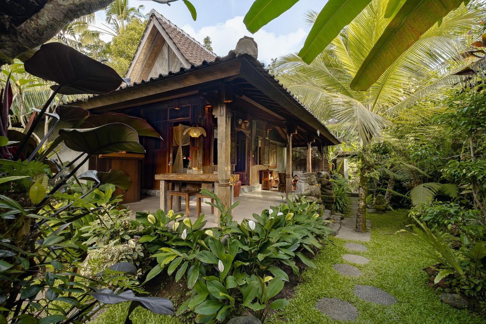 Moringa Ubud Villa Exterior photo